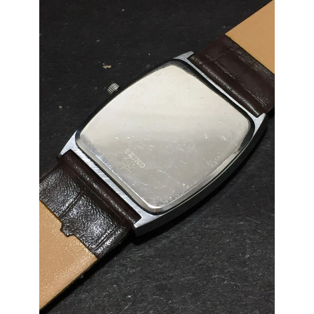 Vintage Style Seiko Quartz Mens Silver Watch & White accents W/ Leather Strap - Picture 4 of 6